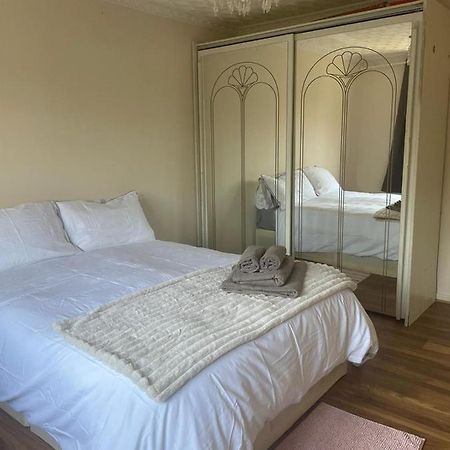 Single And Doubles Rooms Close To Central Londres Exterior foto