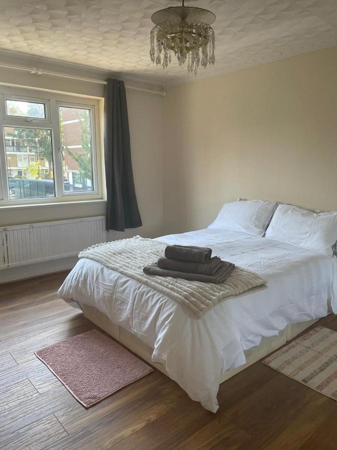 Single And Doubles Rooms Close To Central Londres Exterior foto