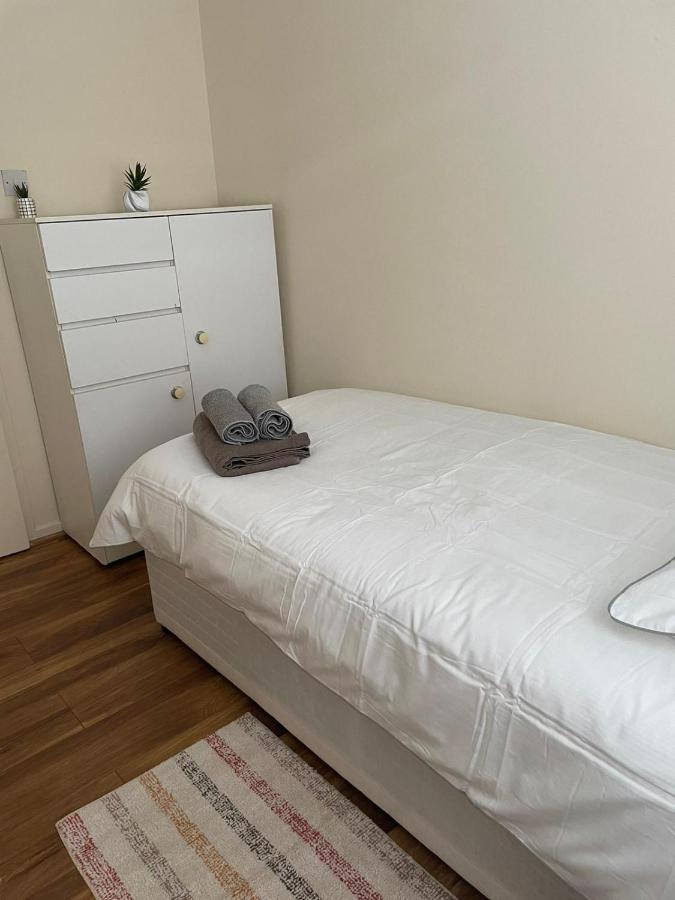 Single And Doubles Rooms Close To Central Londres Exterior foto