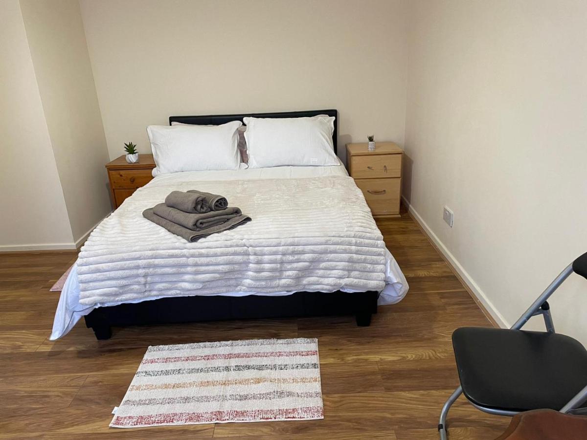 Single And Doubles Rooms Close To Central Londres Exterior foto