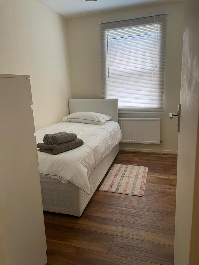 Single And Doubles Rooms Close To Central Londres Exterior foto