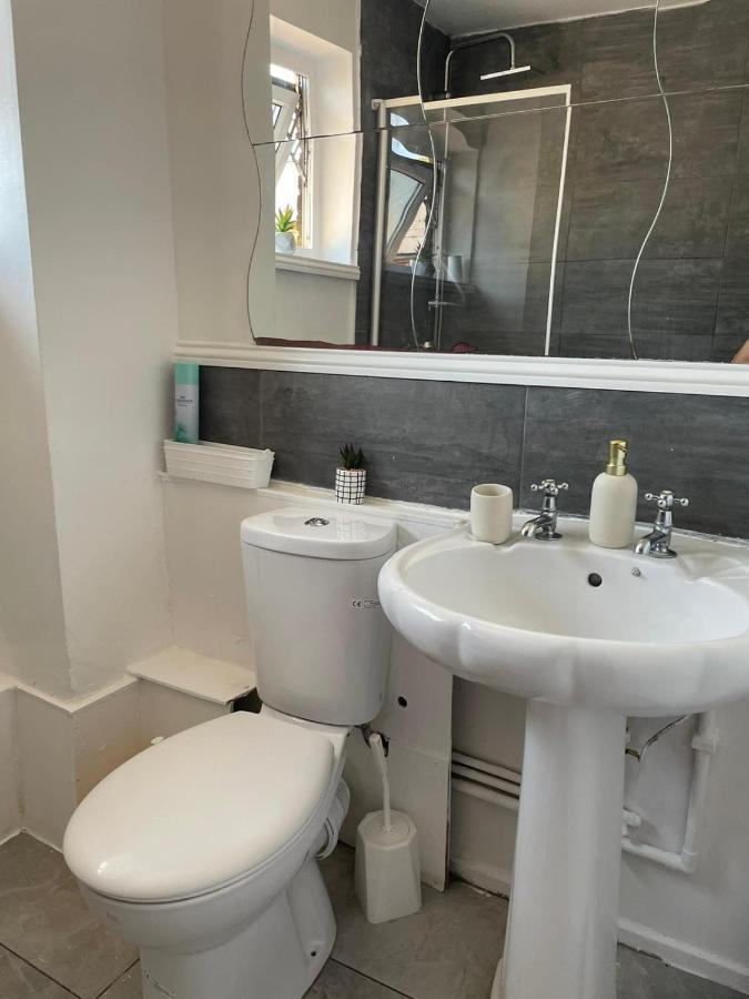 Single And Doubles Rooms Close To Central Londres Exterior foto
